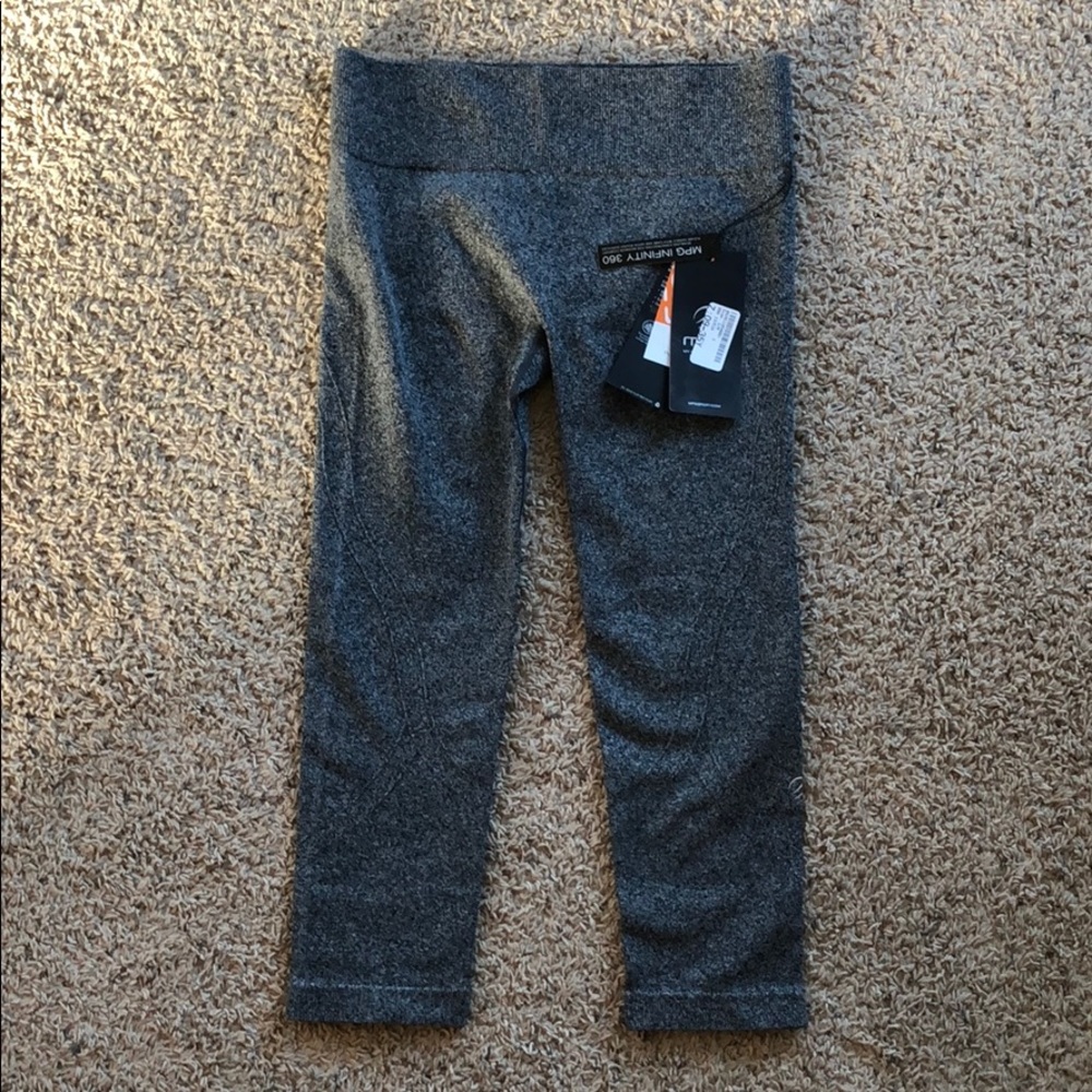 MPG Sport capris